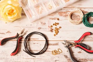 marcilla tendencias diy bisuteria con materiales reciclables