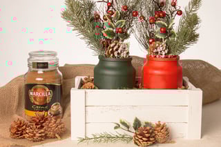 marcilla tendencias diy triunfa estas navidades reutilizando los botes de marcilla soluble creme express para crear tu propio centro de mesa